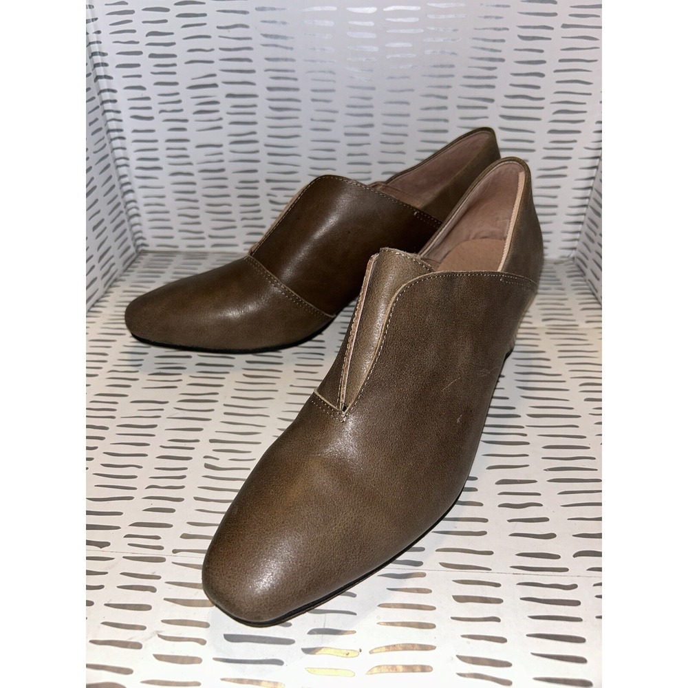ALL BLACK Womens Taupe Leather Silver Metallic Block Heel Shooties Size 39 8.5
